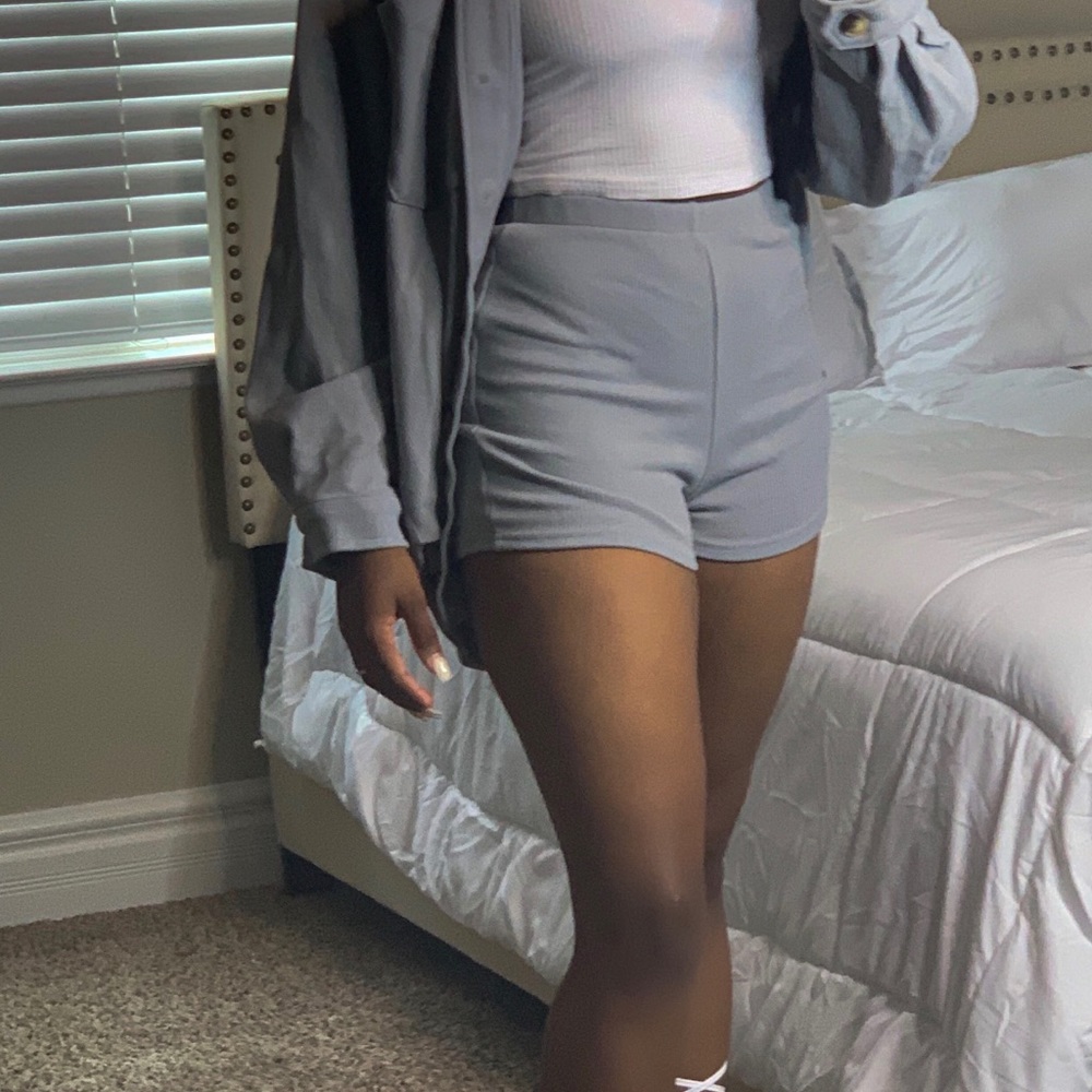 2pcs Short Set - Picture 2 of 3